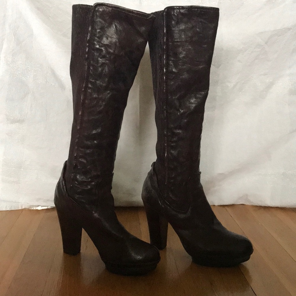 Frye Company all leather, Melissa scrunch boot.